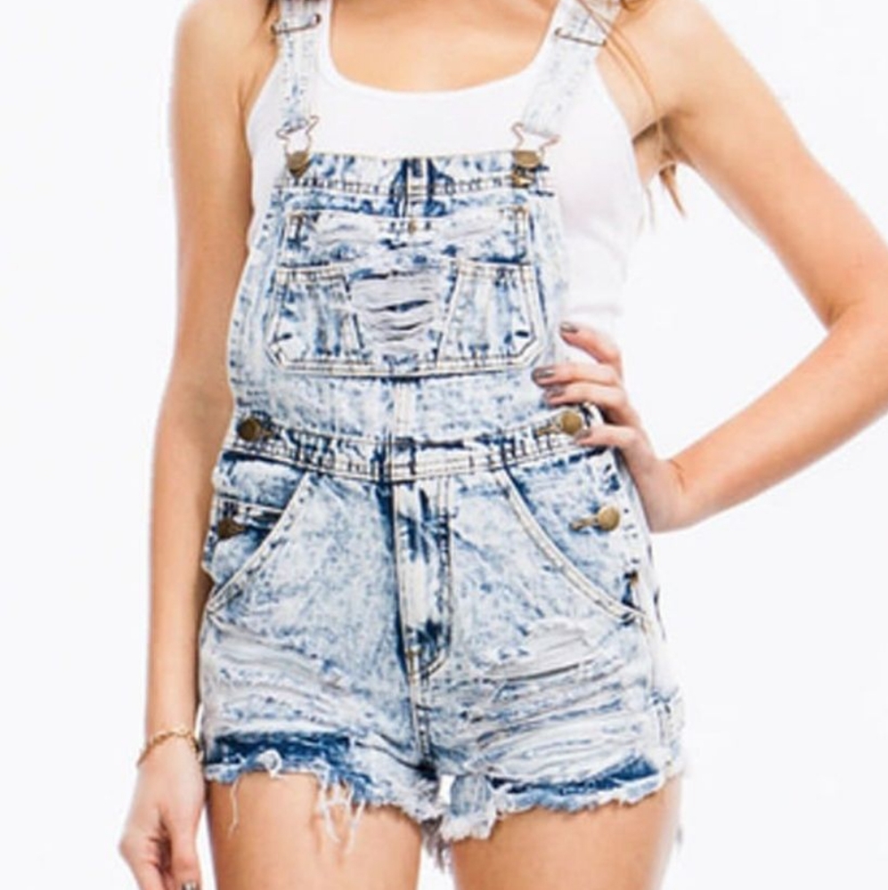 36 point 5 distressed shortalls